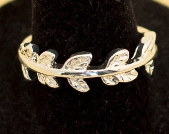 avon leaf ring