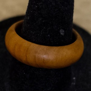 Size 8 1/2, Vintage Wooden Band Unique Ring - I31