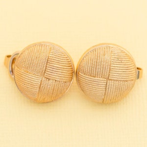 Vintage Mid Century Gold Tone Clip On Earrings by Avon i1