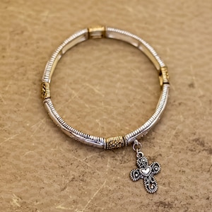 7 inch, Vintage Silver Tone Celtic Cross Heart Bracelet - I34