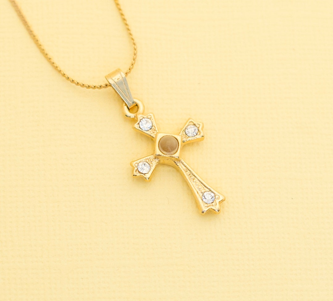 Vintage Gold Tone Cross Pendant Necklace 18 Inches I1 Etsy