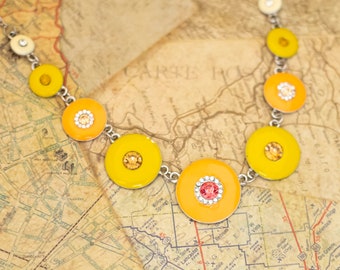 Vintage Gold Tone Circles Rhinestone Links Bib Necklace i30