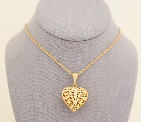 Vintage Gold Tone Heart Pendant Necklace 23 Inche… - image 2