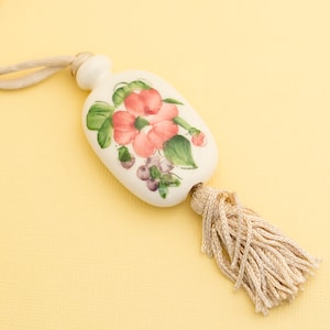 Vintage bloemen porselein hanger ketting 26 inch door Avon i3