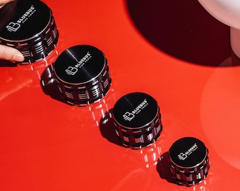 GA Extra Large Grinder 3.5" Black Aluminum Herb Grinder, Spice/Herbs Crusher with Pollen Catcher - Solid & Heavy-Duty Build, Great Gift Idea