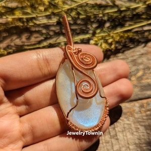 Natural Rainbow Moonstone Pendant, Blue Fire Play Moonstone Doublet Pendant, Wire Wrapped Pendant, Mother's Day Gift, Moonstone Jewelry zdjęcie 4