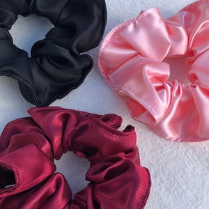 Scrunchies | Satin scrunchie | Black | Bordeaux | Pink | Blue