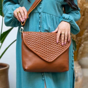 Woven Everyday Bag, Convertible Leather Bag, Veg-Tanned Premium Leather Women&#39;s Bag, Handcrafted Leather Bag