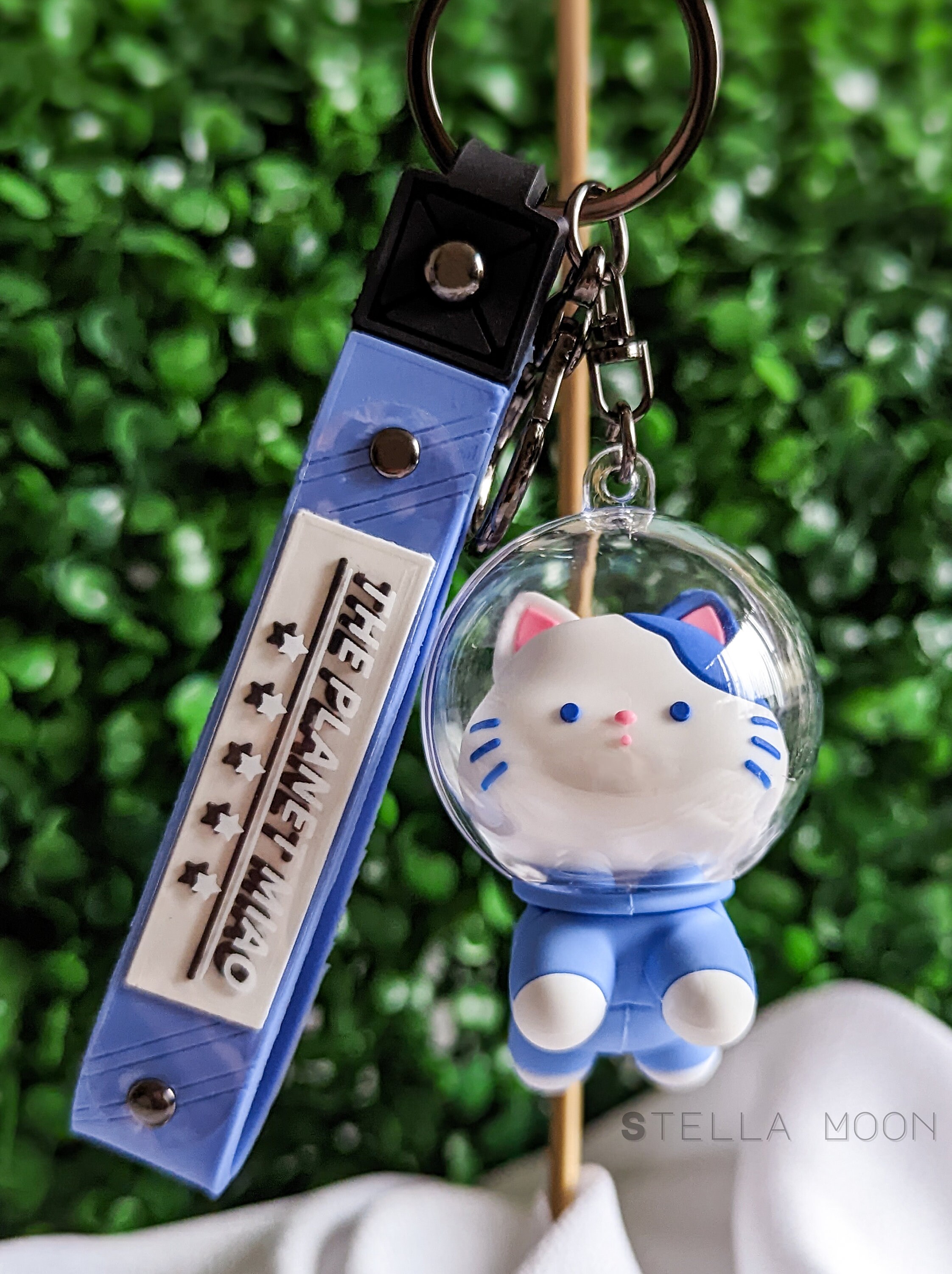 Cartoon Resin Sprout Meow Squint-eyed Cat Key Chain Cute Proud