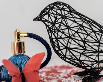 Sparrow Sculpture in Black Resin – Geometric Wireframe Decor