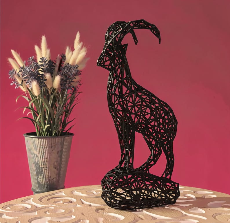 Geometric Ibex Sculpture | Black Alpine Wireframe Decor from Tyrol | Mountain Lover and Capricorn Gift bild 3