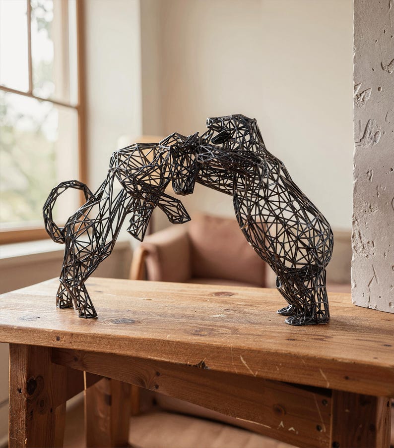 Bull and Bear Statue | Black Wireframe Stock Market Sculpture | Investor, Trader and Office Gift Made in Austria imagem 2