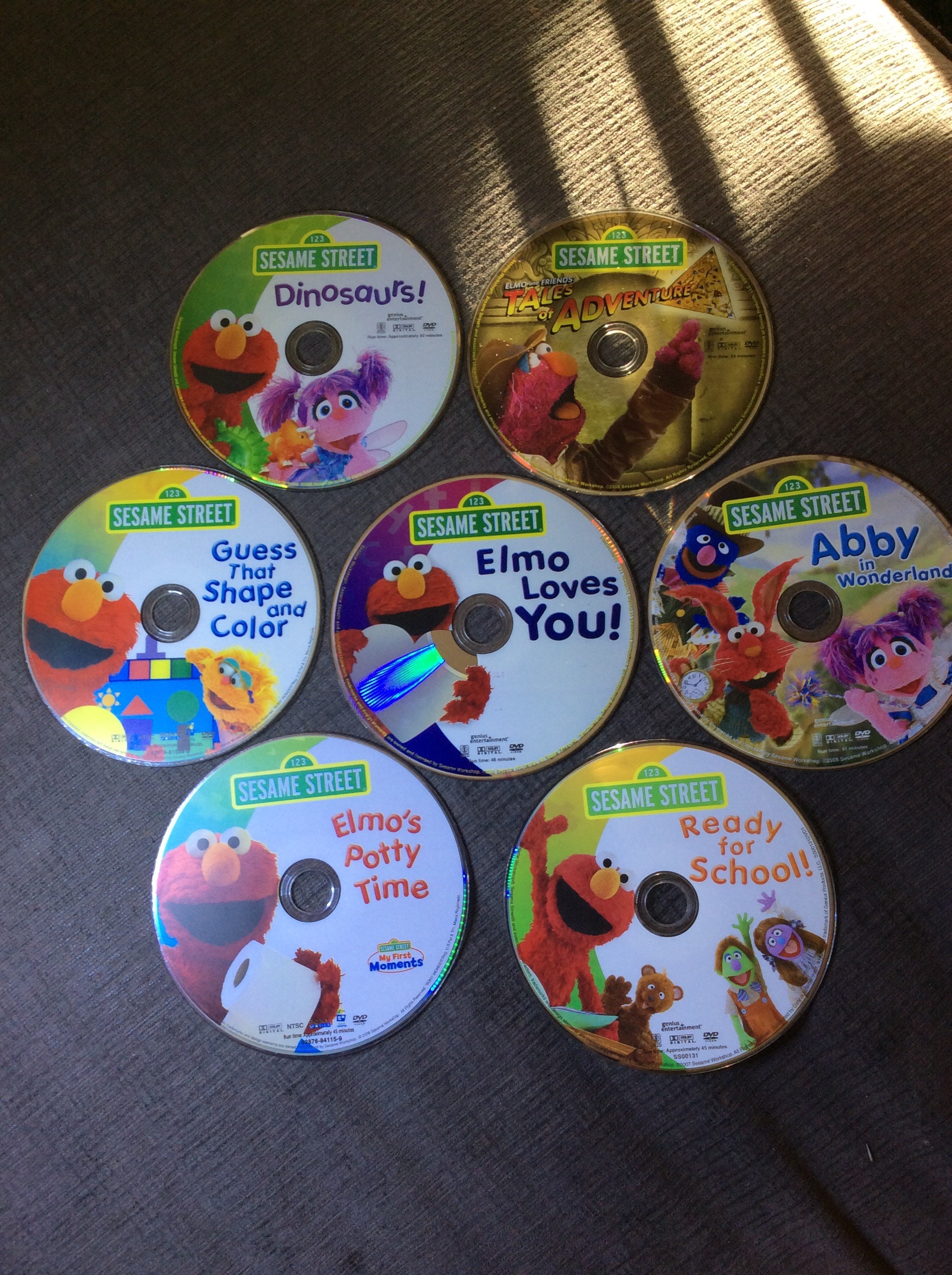 セサミストリート教育DVD 7枚（テスト済み、ケースなし、軽微な摩耗