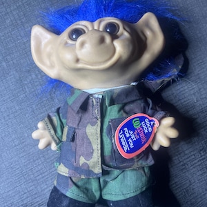Uneeda Wishnik 8” Troll Doll (with tag)
