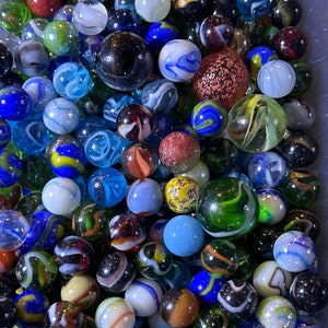 Antique-Modern Marbles 30 Pieces (Glass)