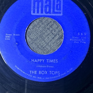 El disco de Box Tops 45 (The Letter-Happy Times) suena genial