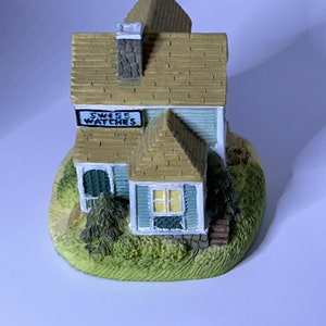Liberty Falls “Bergman’s Clock Shop #Ah104” with box