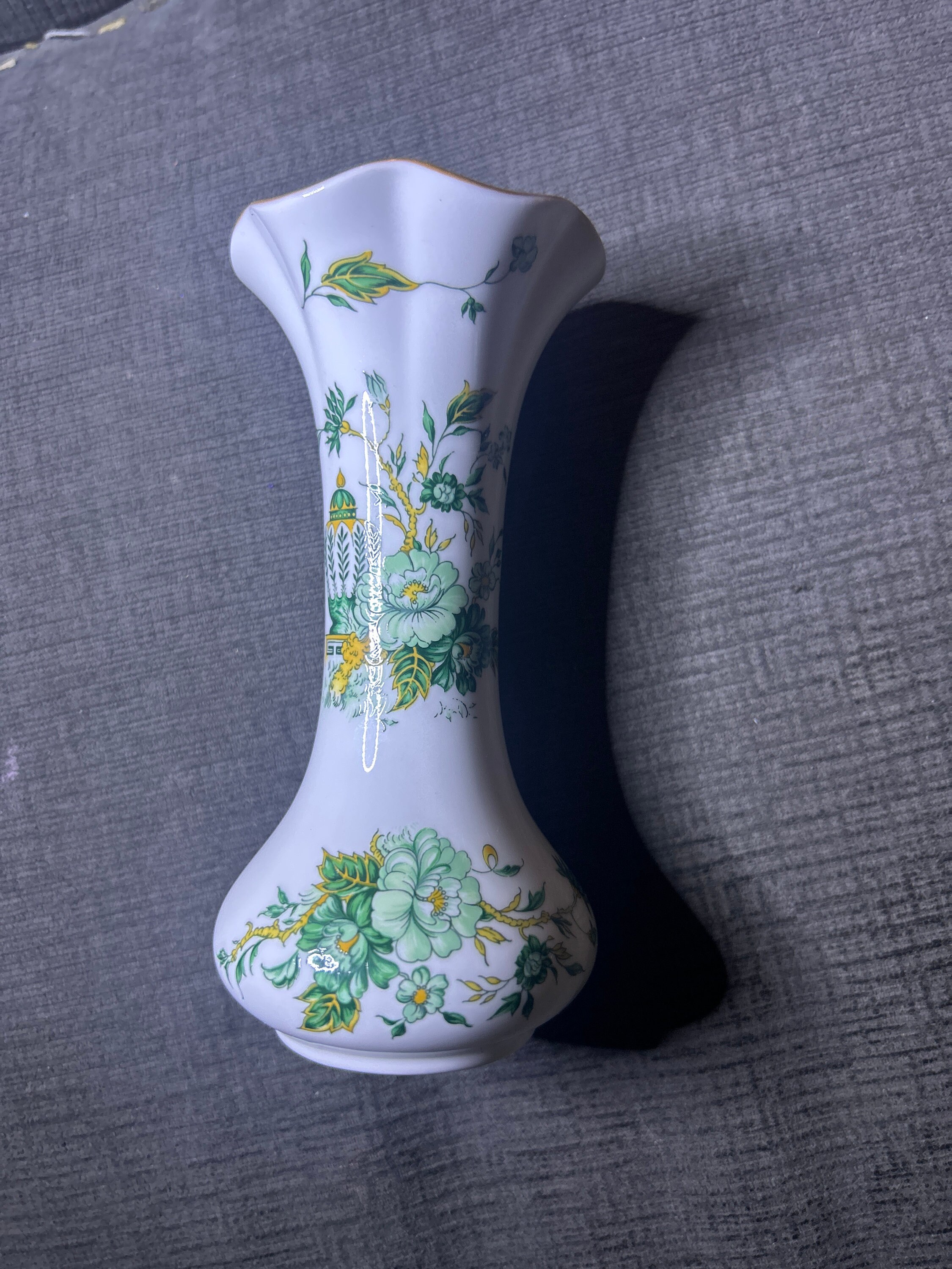 九龍の花瓶 王冠 スタッフォードシャー イングランド 6 インチ 磁器