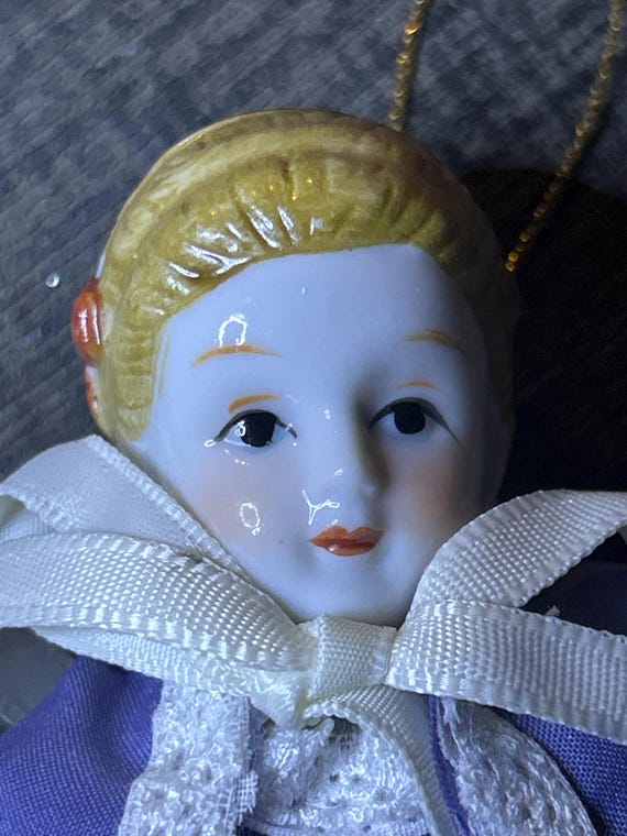 磁器/素焼き「ビクトリア朝の子供」7インチ飾り人形 - Etsy 日本