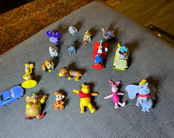 Disney (17 Small Plastic Toys) Pooh, Cars, Mickey+++