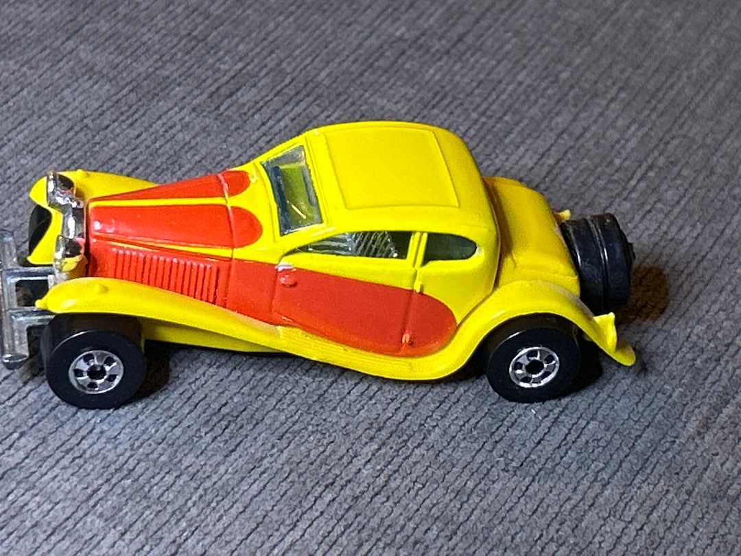 1980 Hot Wheels “37 Bugatti” Loose-near Mint UK