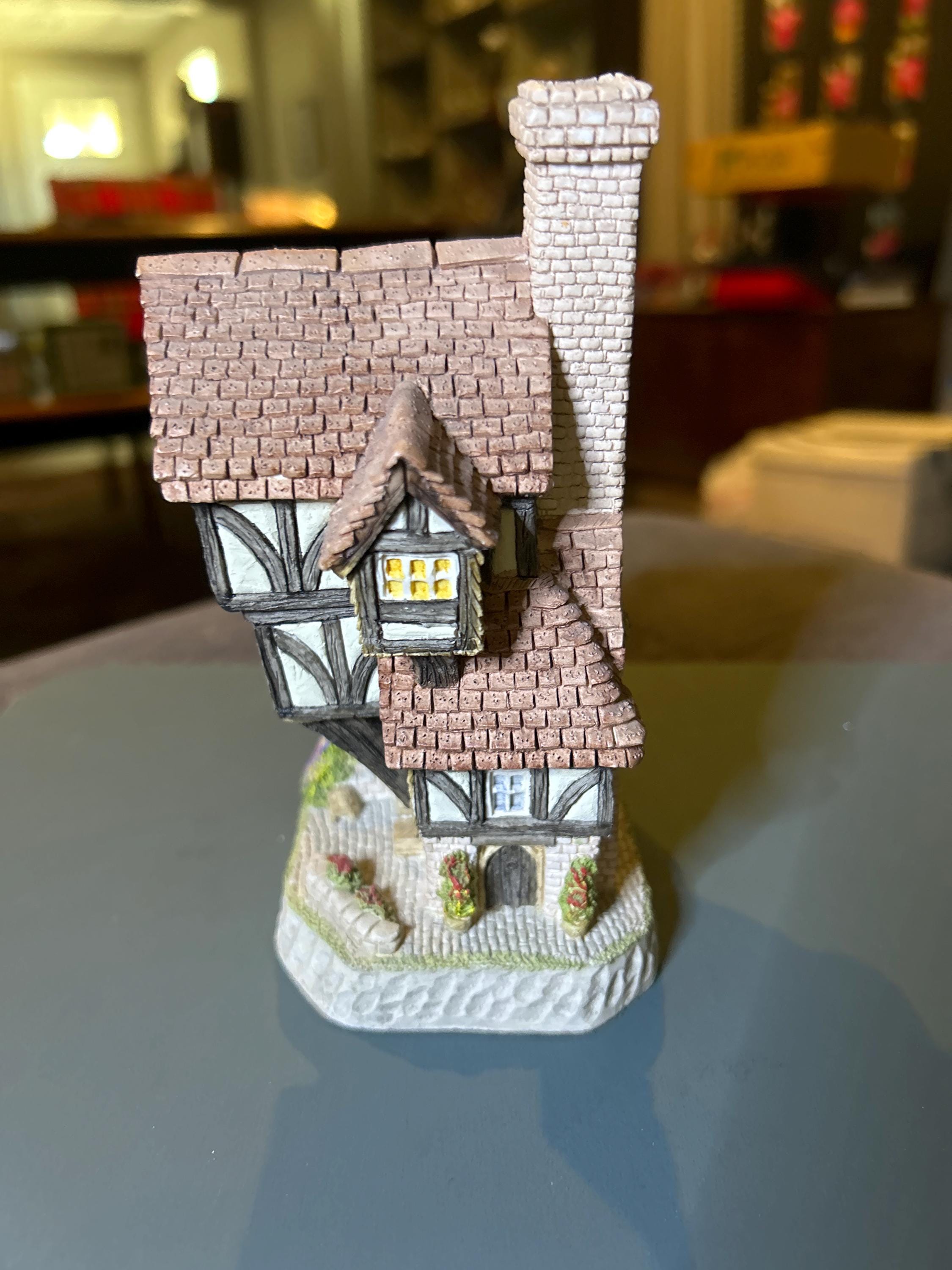 イギリスのG HOUSE、David Winter置物2個セット David Winter Cottages イギリス製 2個セット David winter