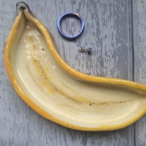 Trinket dish, Fruit themed trinket dish, Banana half bowl, Jewellery bowl, Banana art, Gifts under 20 pounds