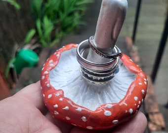 Toadstool trinket dish, Toadstool decoration, Mushroom Ornament Clay ring dish, Fly agaric dish,  Mushroom ring holder