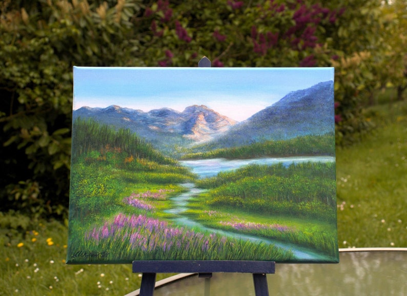 Berggemälde Alaska Landschaft Nationalpark Kunstwerk, Bergsee und Wildblumenwiese Original Ölgemälde 12 x 16 auf Leinwand Bild 1