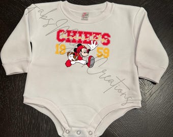 Mickey Football Player 1959 Chiefs Kingdom Kansas City Football Mouse Super Bowl Onesies Unique Sweatshirt
