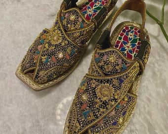 Men Handmade Peshawari Chappal Camel Leather Embroidered Sandals Size 9