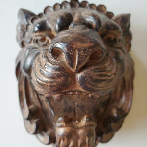 Lion Head wall sculpture plaque 7"