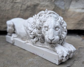 Canova Crouching Lion Sculpture Statue 9" long