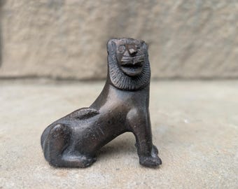 Bronze statuette of a lion - Etruscan - Archaic Museum reproduction MMA Metropolitan Museum Art authentic