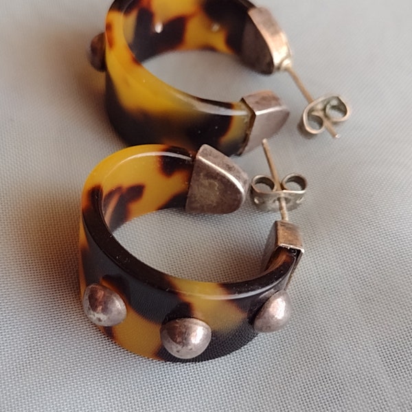 Retro Tortoise Shell Color and 925 Sterling Silver Chunky Hoop Pierced Earrings