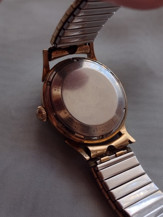 Vintage Bulova Self Winding Watch Gold Tone Band 10k Gold