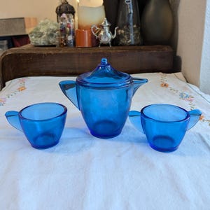 Vintage Cobalt Blue Glass Akro Agate Children&#39;s Tea Party Set