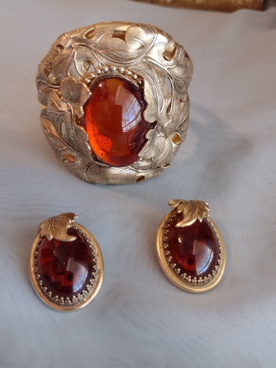 Vintage Whiting and Davis Signed Gold Toned Clamp… - image 1