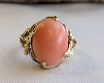 14k Gold Angel Skin Coral Ring | Vintage Floral Setting | Size 6.5