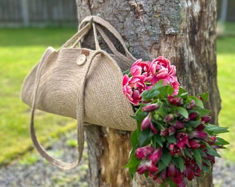 Bolsa de flores de yute, regalo del día de la madre, regalo de inauguración de la casa BOHO, bolsa para llevar flores, cesta de cosecha, cesta de verduras hecha a mano, bolsa de campo