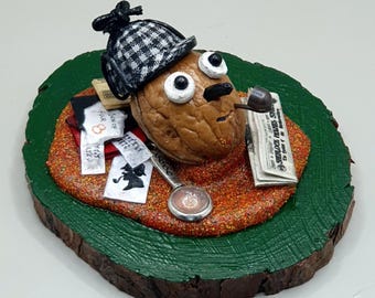 Walnut Shell Sherlock Holmes Bust, Victorian Detective Novelty