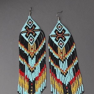 Perlenarbeit Ohrringe, Multi Farben Ohrringe Perlen Ohrringe ethnischen Ohrringe American native Seed Beads Ohrringe Fransen Ohrringe Boho Ohrringe