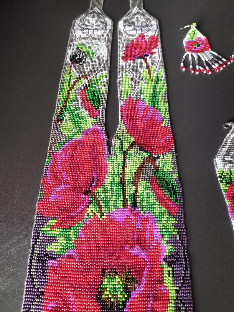 Collana di fiori con perline, collana ucraina, collana di perline Gerdan con motivo nazionale ucraino in stile tradizionale ucraino, con orecchini in omaggio immagine 3