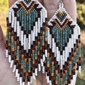 Perlenarbeit Ohrringe, Multi Farben Ohrringe Perlen Ohrringe ethnischen Ohrringe American native Seed Beads Ohrringe Fransen Ohrringe Boho Ohrringe