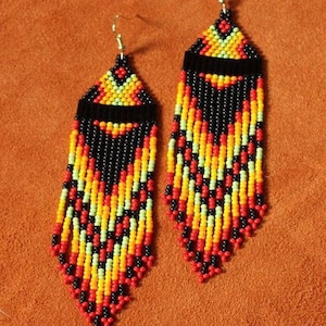Perlenarbeit Ohrringe, Multi Farben Ohrringe Perlen Ohrringe ethnischen Ohrringe American native Seed Beads Ohrringe Fransen Ohrringe Boho Ohrringe