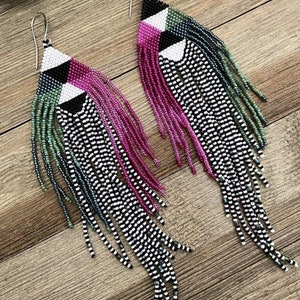 Perlenarbeit Ohrringe, Multi Farben Ohrringe Perlen Ohrringe ethnischen Ohrringe American native Seed Beads Ohrringe Fransen Ohrringe Boho Ohrringe