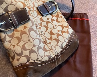 バッグ Old Coach Brown Leather Shoulder Bag brown-leather-signature-