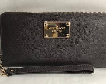 Michael Kors Jet Set Solid Dark Brown Leather Zip Around Wallet / Wristlet!