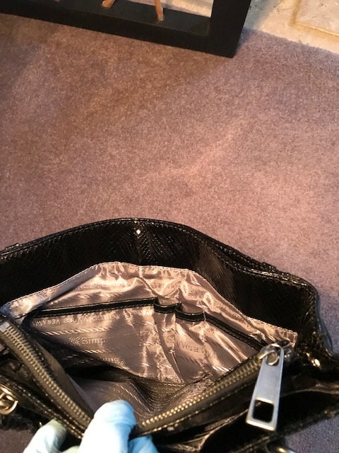 Calvin Klein red cross body shoulder purse zip close inside pockets RN54163