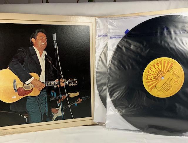Johnny Cash "The Legend" TWO Vintage Vinyl Record Album Set! Sun Record Label Release!